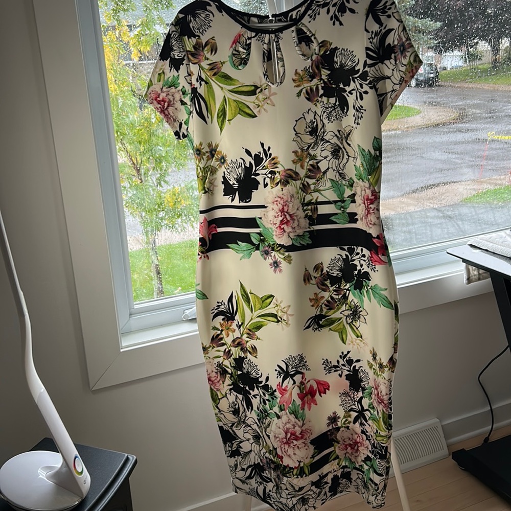 Melanie Lyne long dress size 12. Flowers, multi